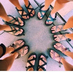 ISO IN NEED OF CHACOS $30-$50 SIZE 7